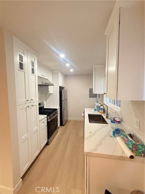 Building Photo - 1711 Fremont Ave