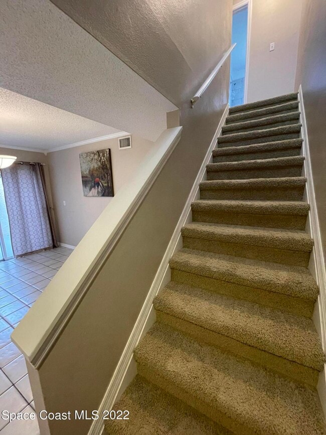 Building Photo - 1425 Malibu Cir NE