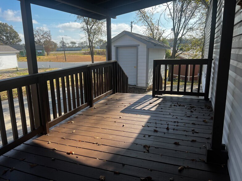 Building Photo - 709 N Collins Fwy