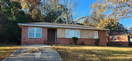 Building Photo - 3 Bedroom Home in Columbus, GA