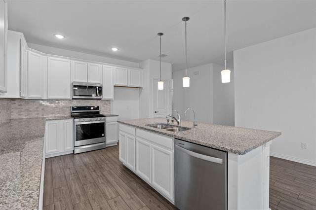Building Photo - 1209 Bonsmara Dr