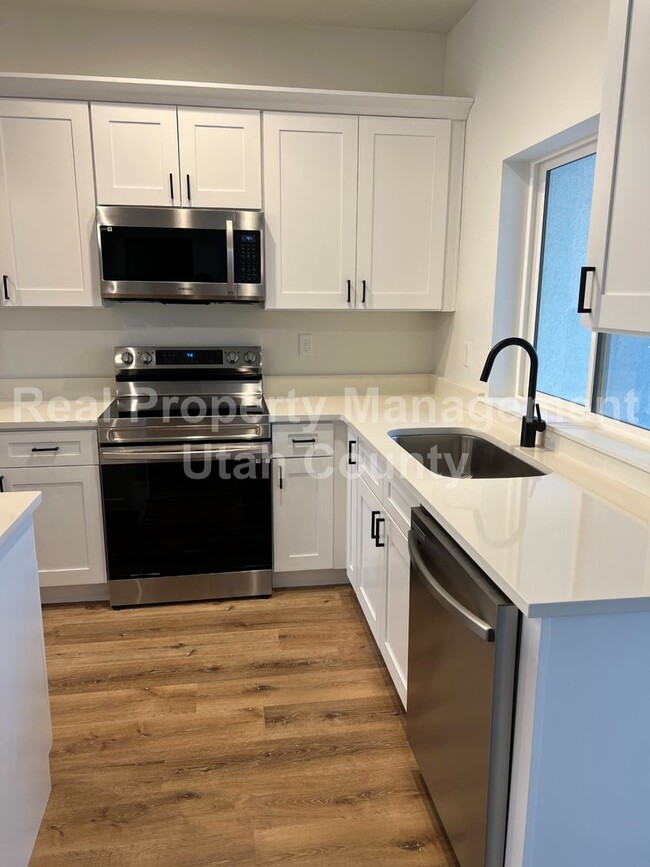 Building Photo - New AF Townhome