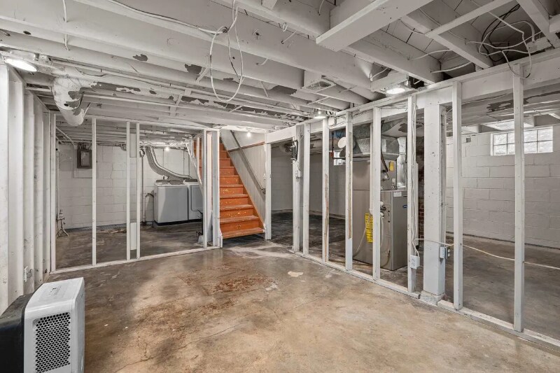 Building Photo - 2517 3rd St