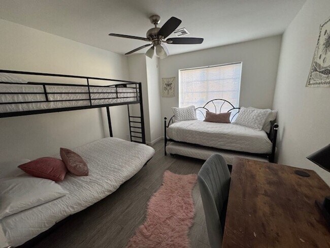 Building Photo - Pool Home with 3Bedrooms +Bonus Room Bullhead Parkway-Desert Foothills Estates- Can Be "Furnished...