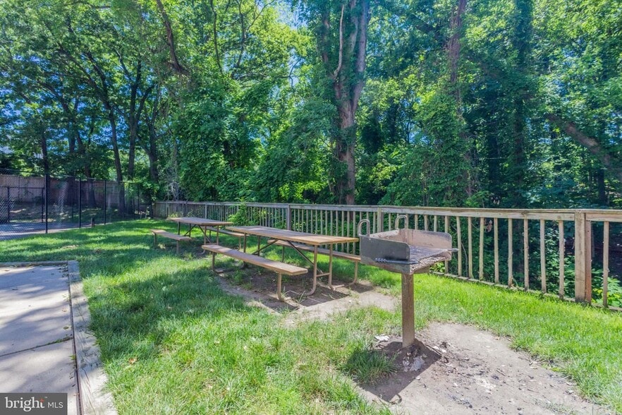 Building Photo - 3315 Wyndham Cir