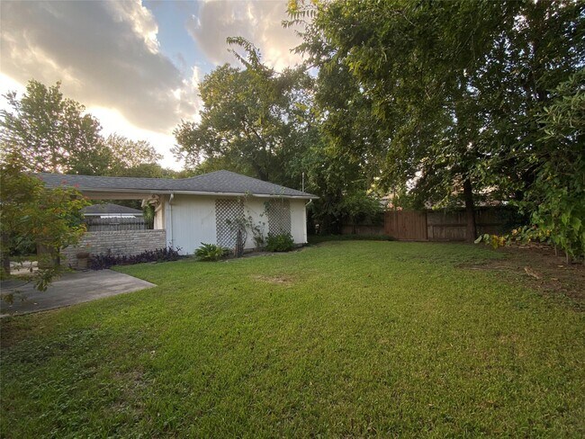 Building Photo - 12314 Rincon Dr