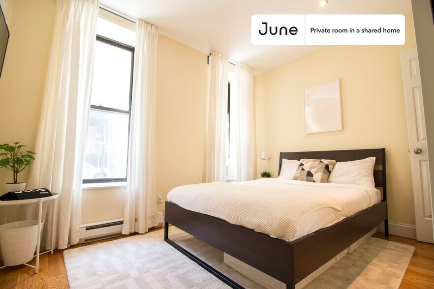 Primary Photo - Room in Shared 5 bed/2 bath home