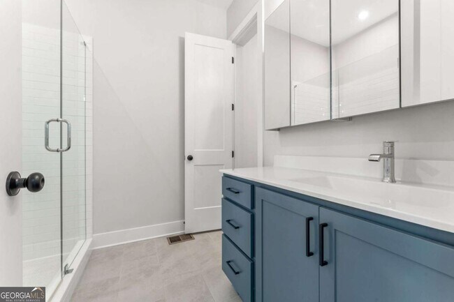 Building Photo - 1272 Longreen Ter NW