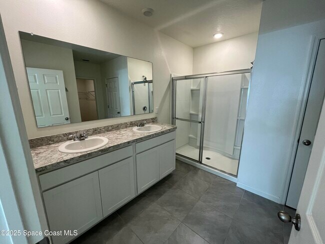 Building Photo - 7459 Tourmaline Dr