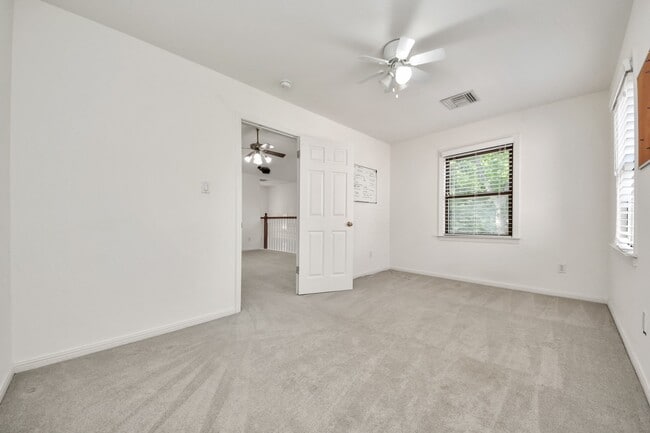Building Photo - 3912 Ruskin St