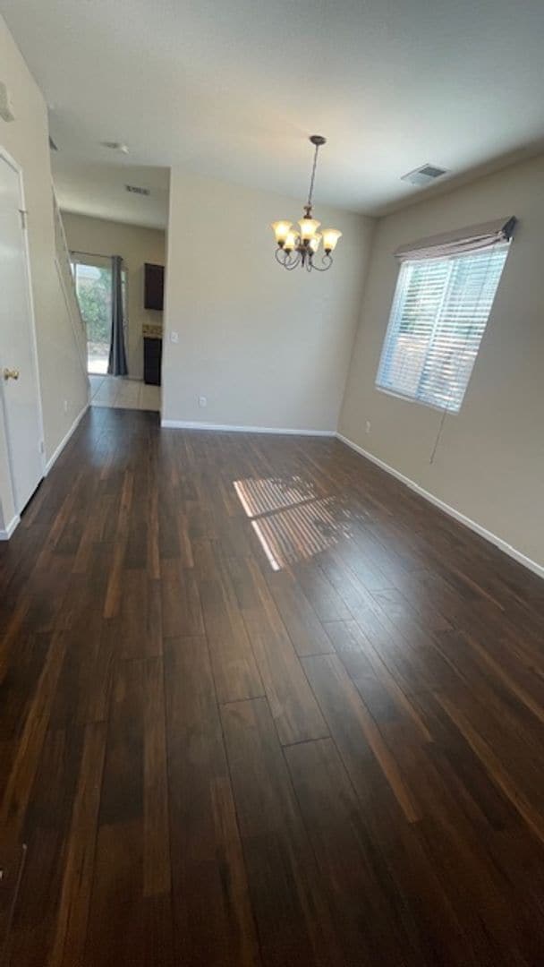 Building Photo - Gorgeous 4 Bedroom, 2.5 Bath with Loft in Rancho Del Oro For Rent!