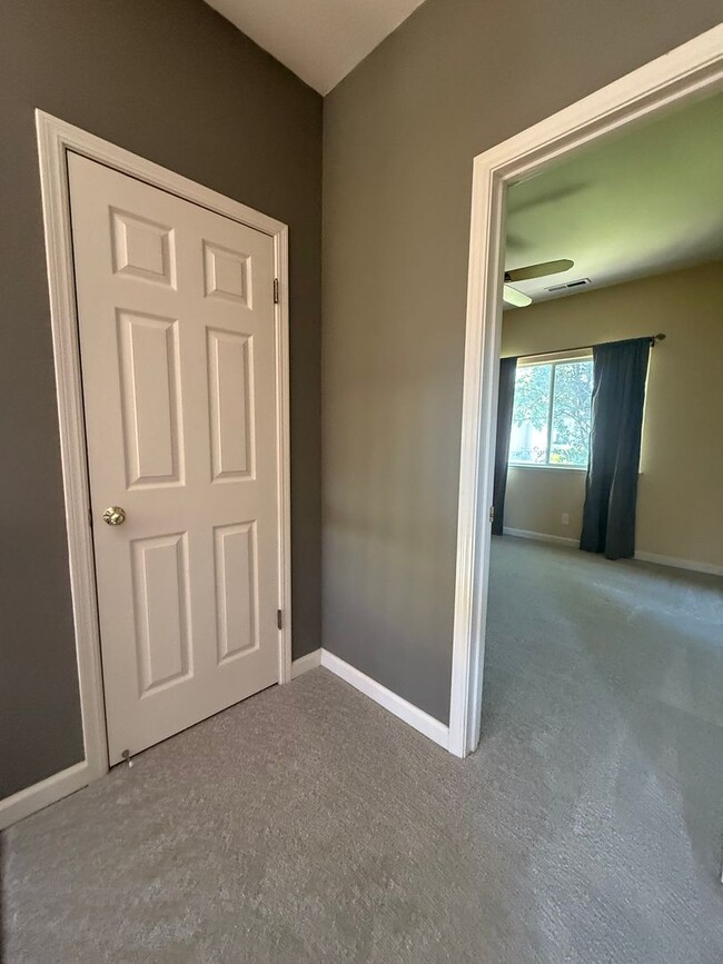 Building Photo - Beautiful 3-Bedroom, 2.5-Bath Home in Wind...