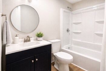 Building Photo - Move In Today | Furnished Room