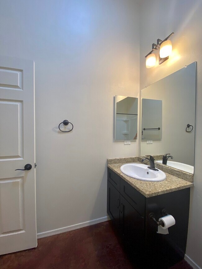 Building Photo - FOR RENT / Pre-Leasing