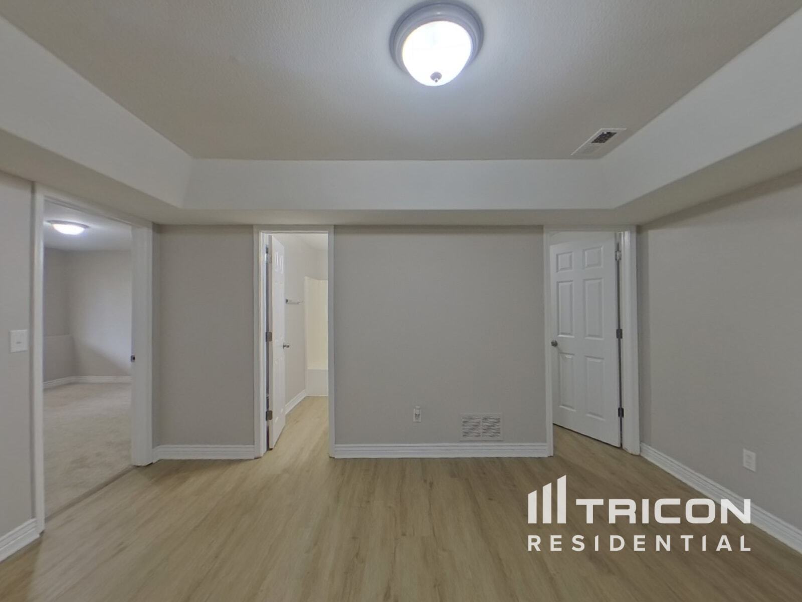 Building Photo - 441 Valley Hi Cir