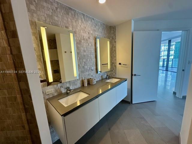 Building Photo - 68 SE 6th St