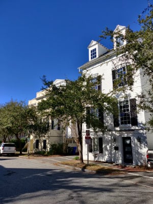Building Photo - 3 BD DOWNTOWN Single Family House