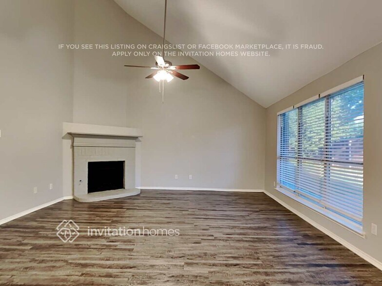 Building Photo - 801 Dayspring Dr