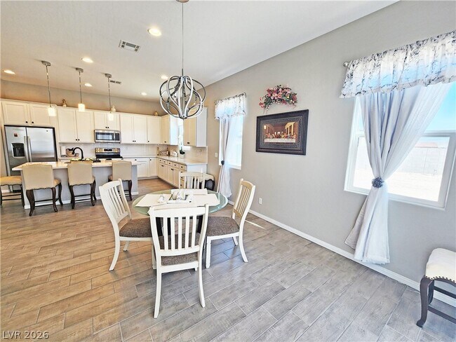 Building Photo - 4901 Fairwood Ct