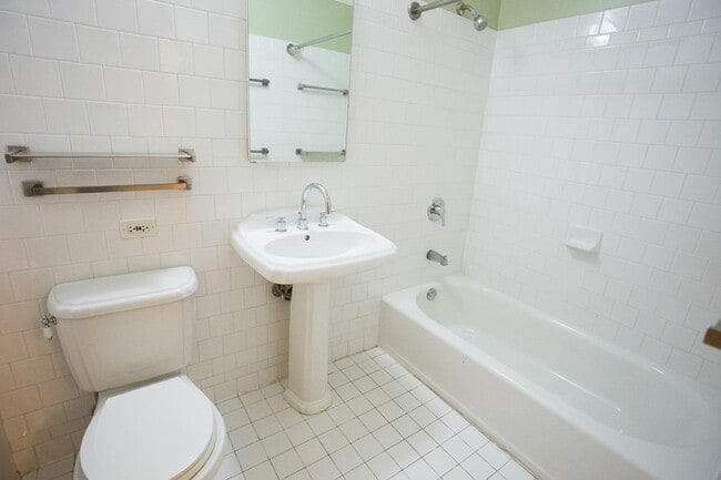 Floorplan - 5535 S. Kimbark Avenue