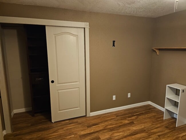 Building Photo - 978 SW Princeton Pl