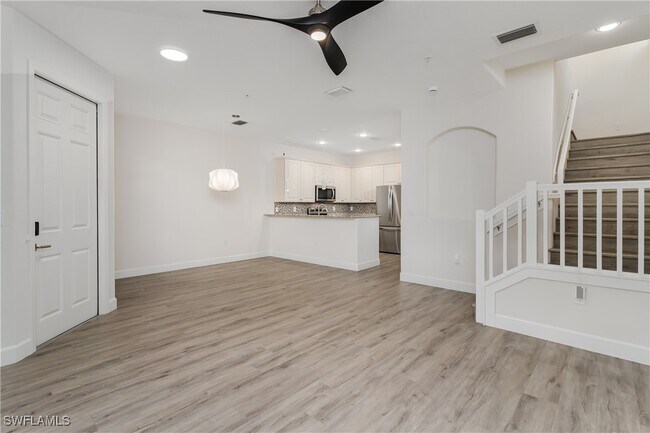 Building Photo - 9072 Covina Dr N