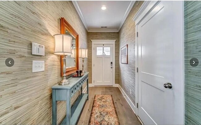 Building Photo - 830 Grove Bnd