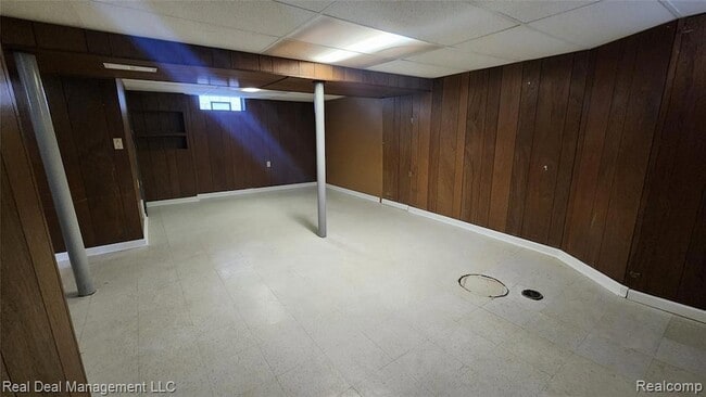 Building Photo - 49 E Fairmount Ave