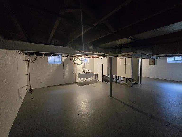 Building Photo - 18147 Runyon St