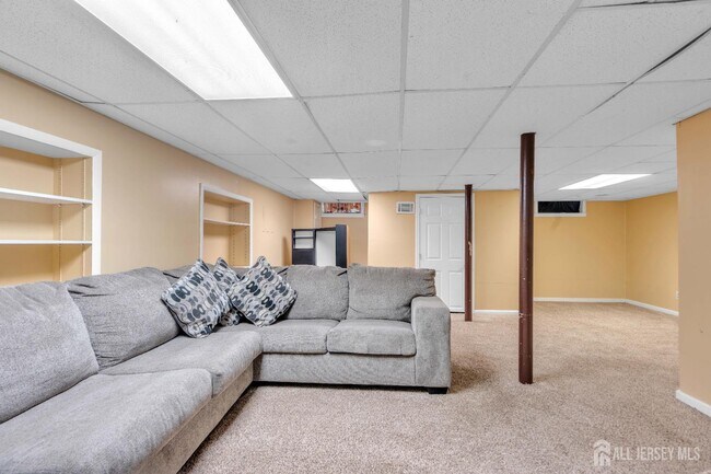 Building Photo - 253 Fairmount Ave