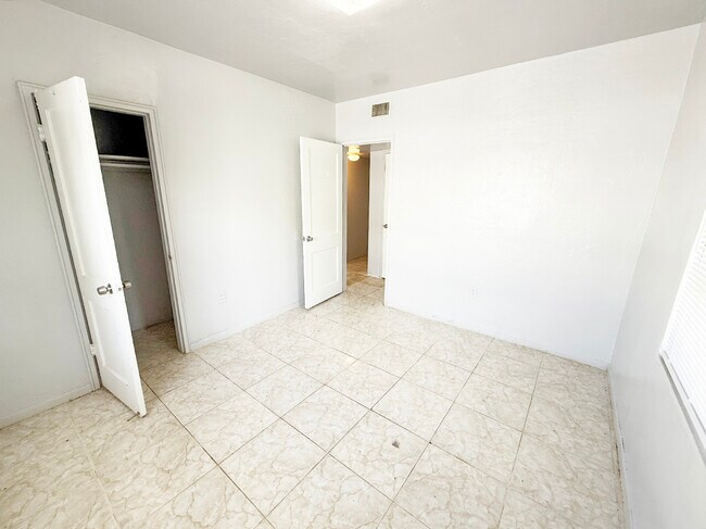 Building Photo - 531 NW 110th St