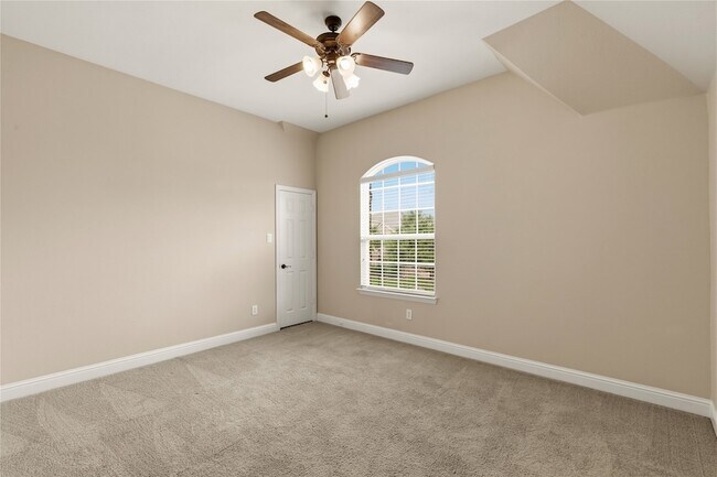 Building Photo - 3167 Izabella Ct