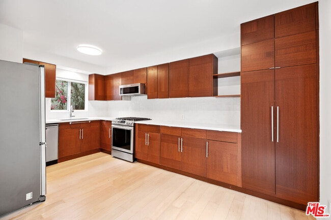 Building Photo - 110 Dudley Ave