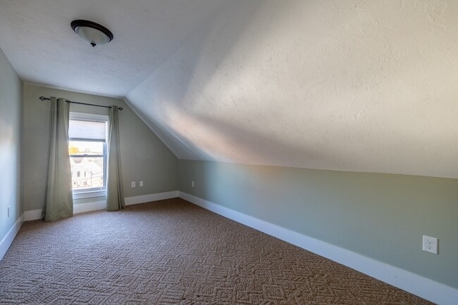 Building Photo - 151 Methuen St