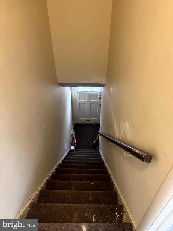 Building Photo - 7258 Mansfield Ave