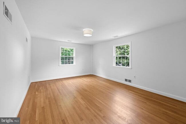 Building Photo - 2816 Ellicott St NW