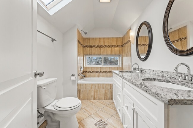 Building Photo - 7938 S Bennett Ave