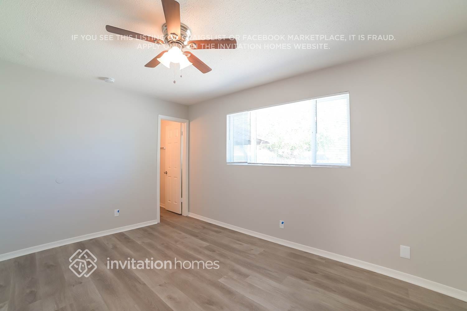 Building Photo - 3326 W Larkspur Dr
