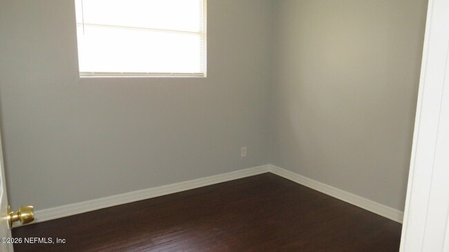 Building Photo - 1647 Dibble Cir E