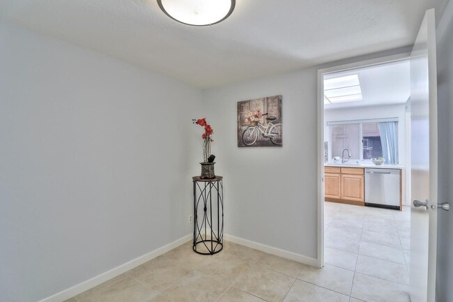 Building Photo - 891 Beaver Creek Way