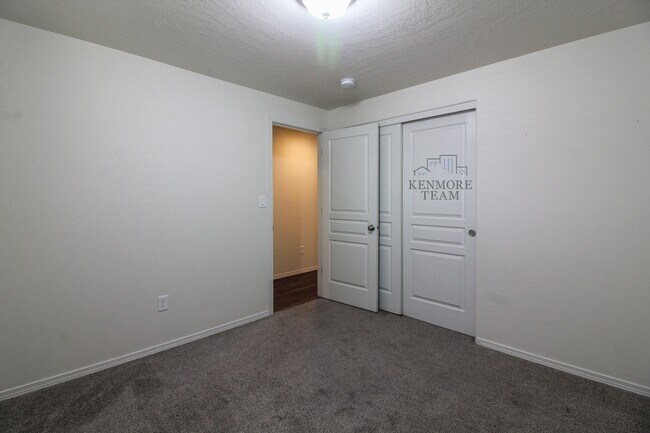 Building Photo - 3001 Duval Lp