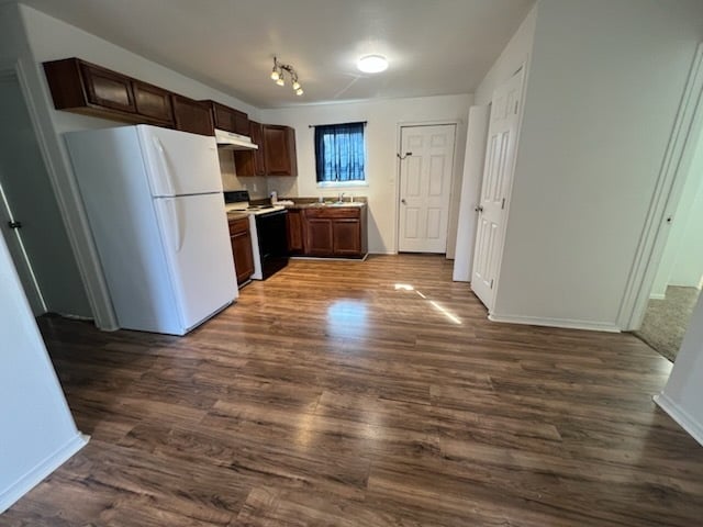 Building Photo - 225 W Kenedy Ave