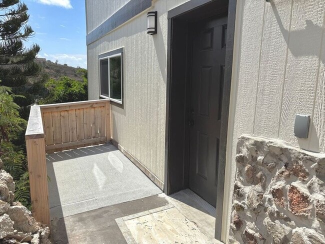 Building Photo - 1413 Ala Iolani St