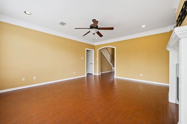 Building Photo - 8714 Malardcrest Dr