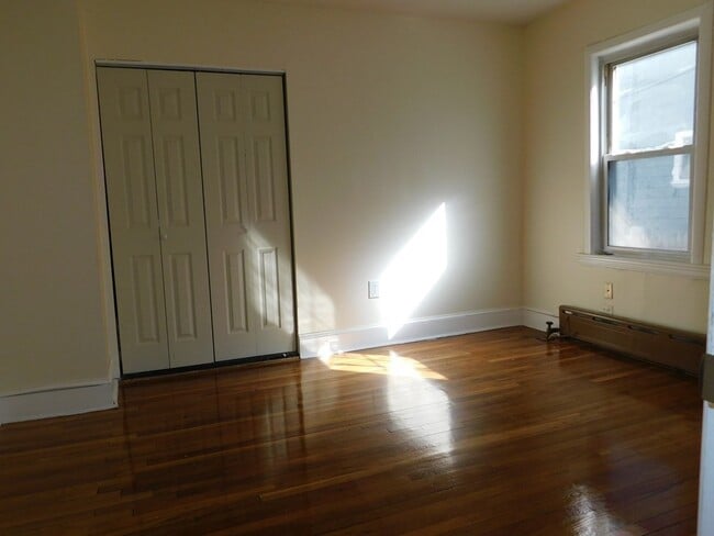 Building Photo - 47 Granfield Ave