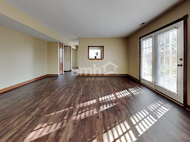Building Photo - 6676 Wimbledon Drive