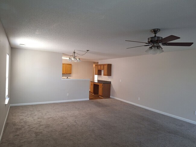 Building Photo - Marvelous Three Bedroom Home in Lake Carolina!