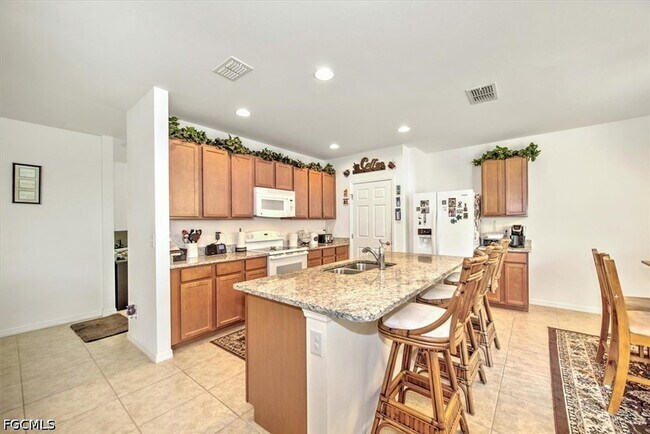 Building Photo - 3200 Birch Tree Ln