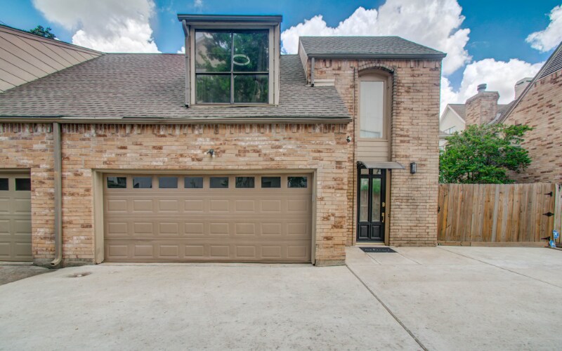 Primary Photo - 2222 Potomac Dr
