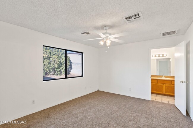 Building Photo - 6082 S Birchwood Dr